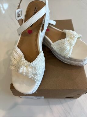 Steve Madden White Macramé Espadrille Wedge Sandals with Ankle Strap Size 2